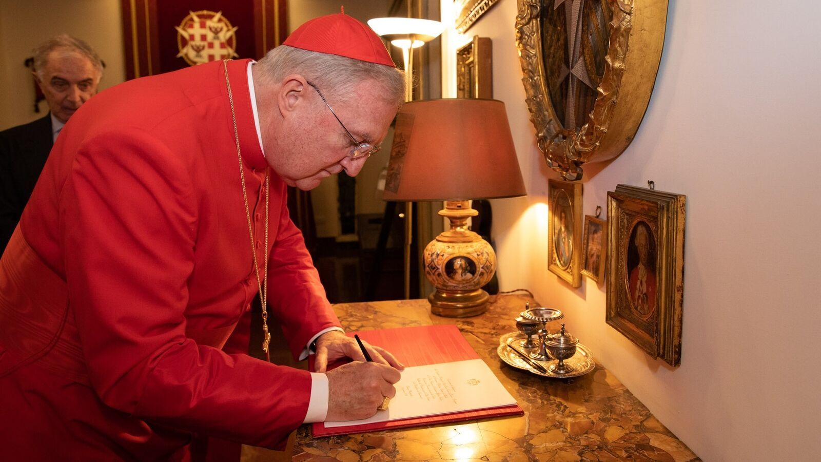 El texto sobre la liturgia que el cardenal Roche entregó a los cardenales el primer día del consistorio