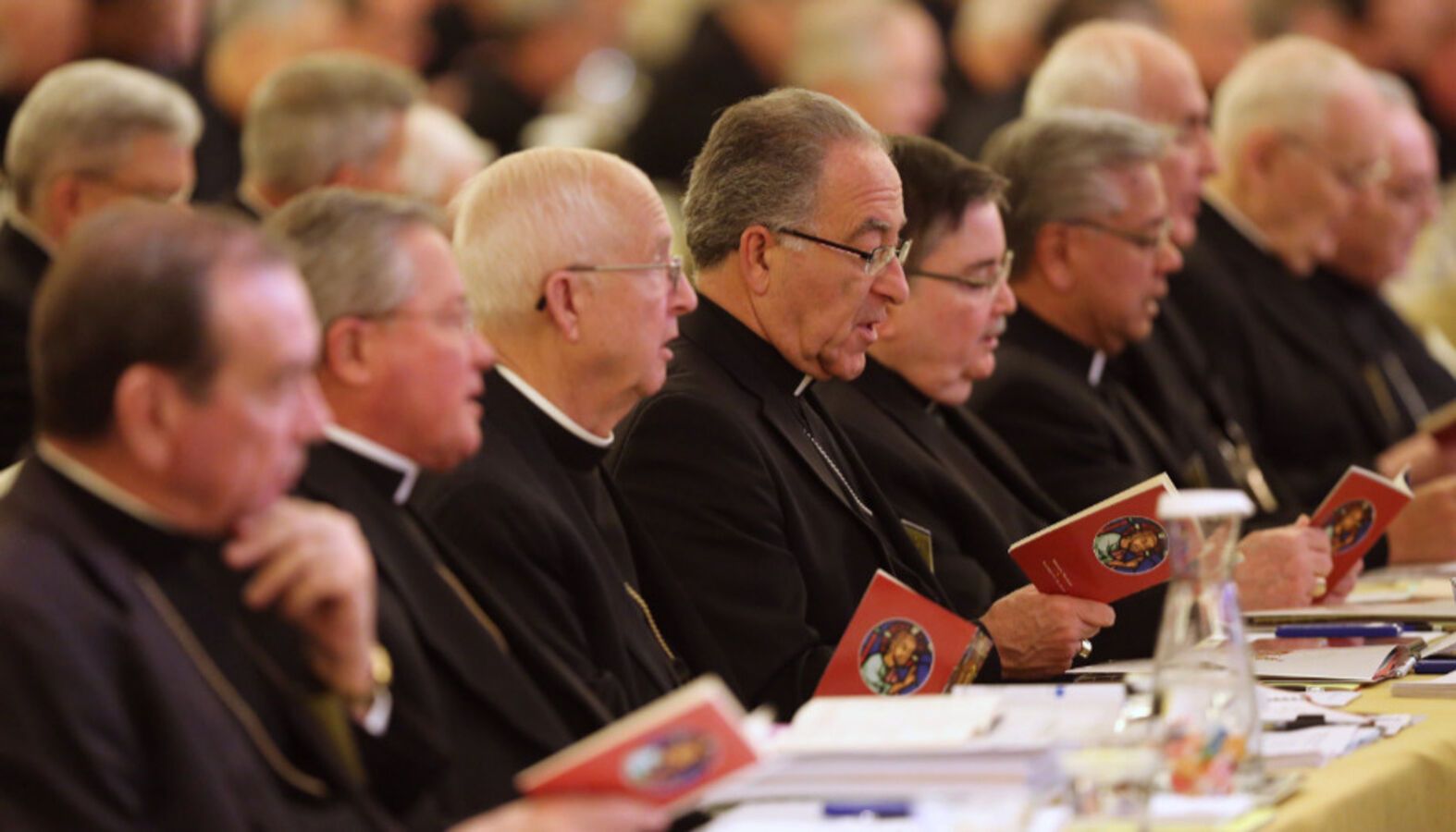 Los obispos de Estados Unidos reducen la plantilla y estudian vender su sede