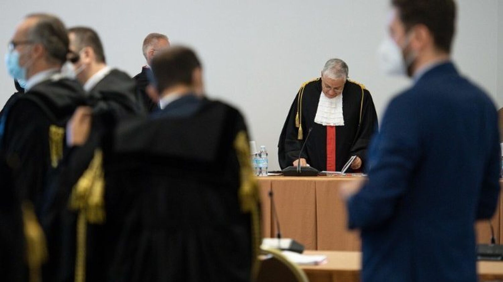 Italia reconoce a un niño con dos padres y una madre legal Italia reconoce a un niño con dos padres y una madre legal