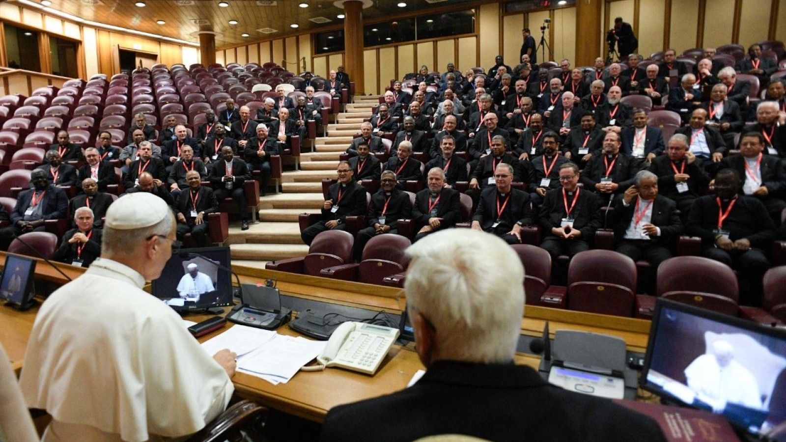 El Papa León XIV anima a los jesuitas a liderar en las fronteras culturales y espirituales