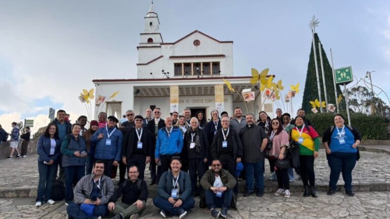 La Red Eclesial de América Latina entrega esperanzas al Señor Caído