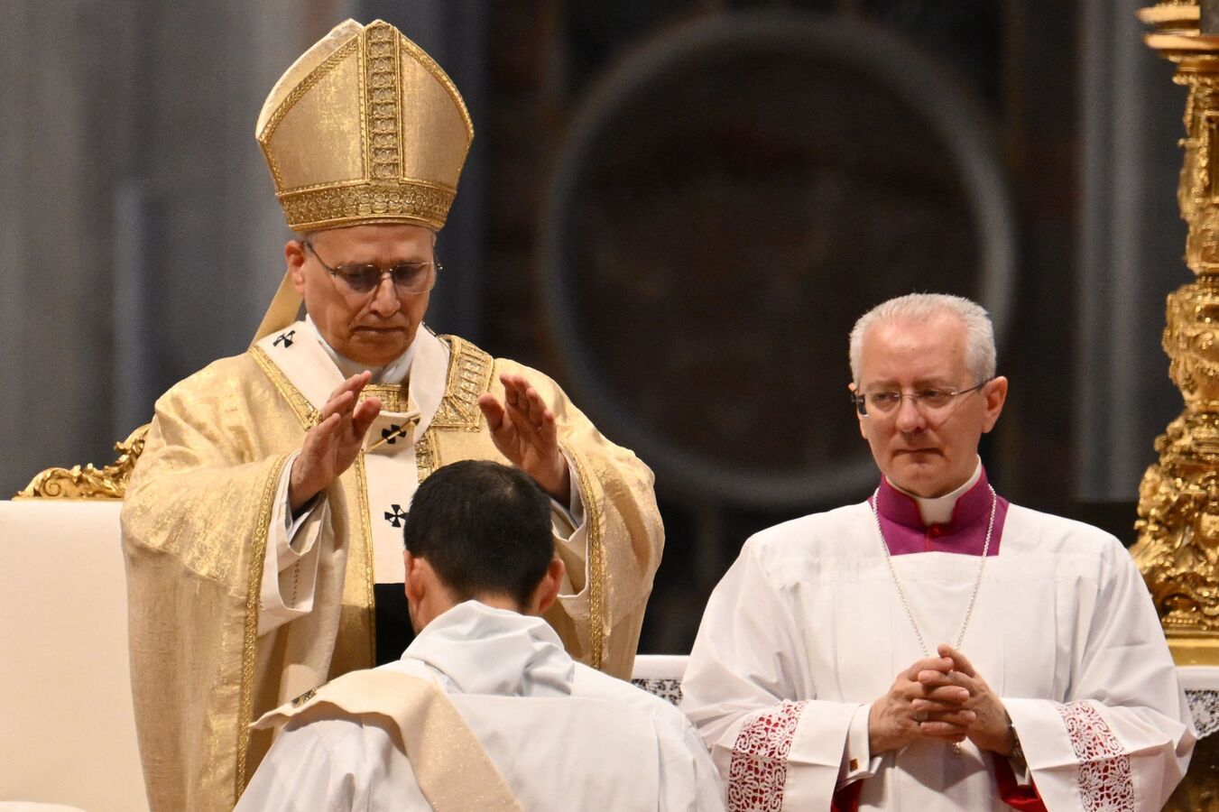León XIV exige una reforma profunda del sacerdocio