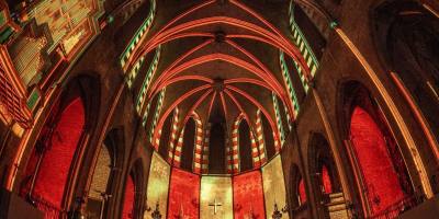 la-basilica-de-santa-maria-del-pi-inaugura-el-espectaculo-inmersivo-luminiscence